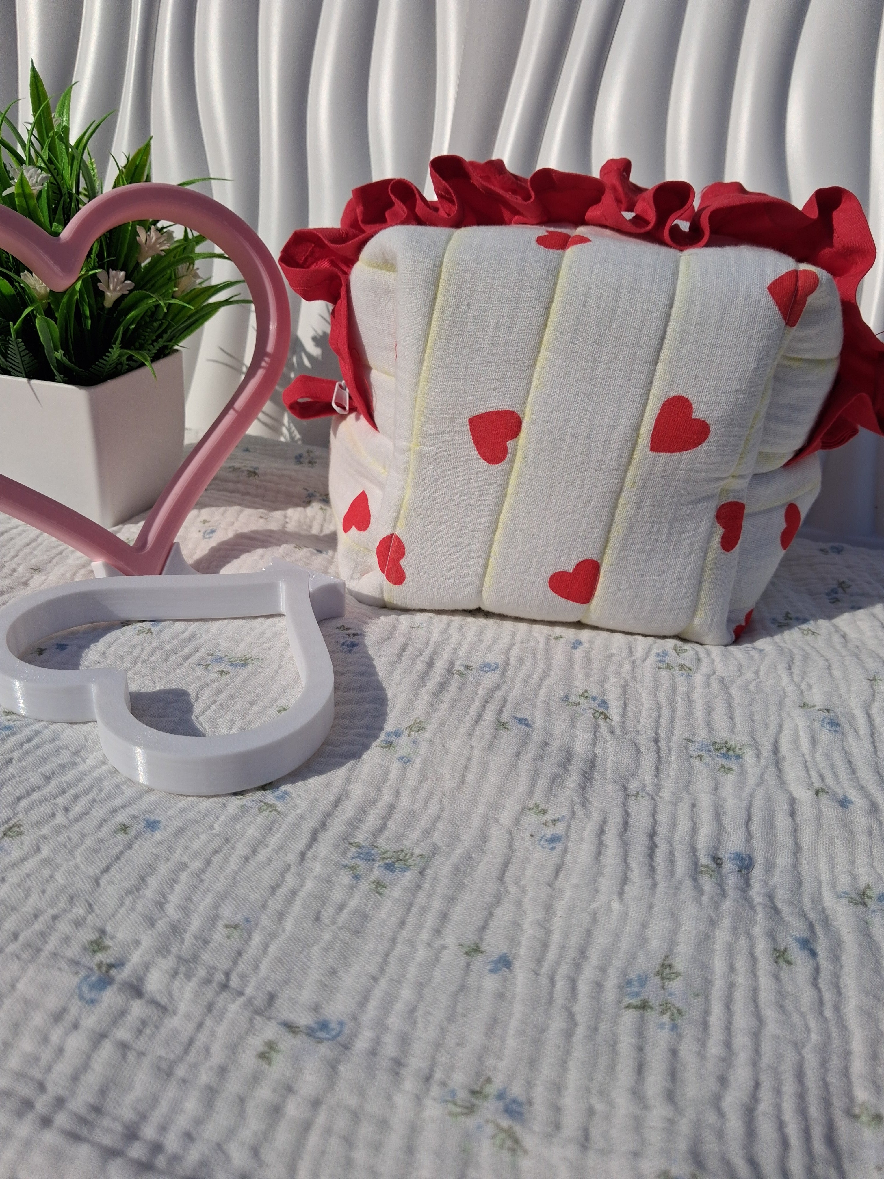 Medium Ruffle Toiletry Bag – Red Hearts