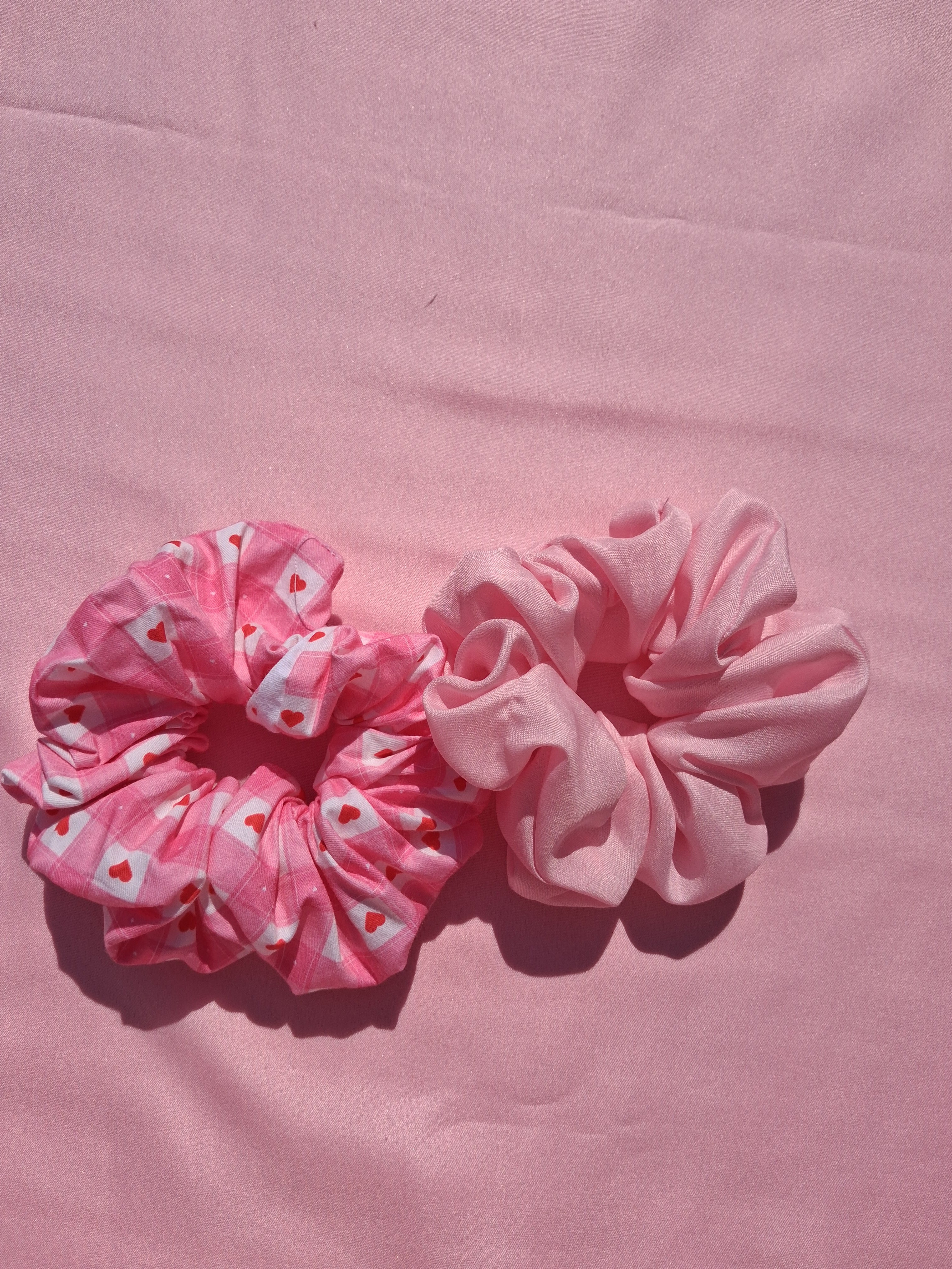 Blushing Hearts Scrunchie Set