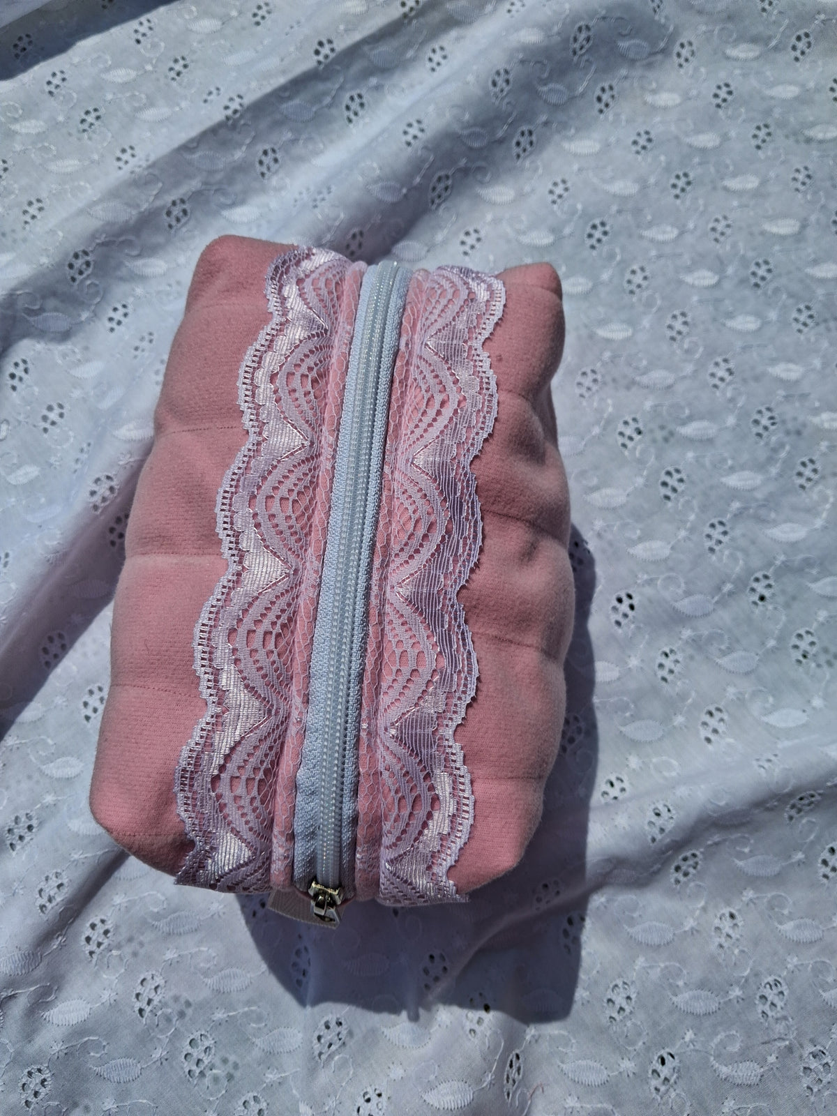 Medium Ruffle Toiletry Bag – Blush Lace